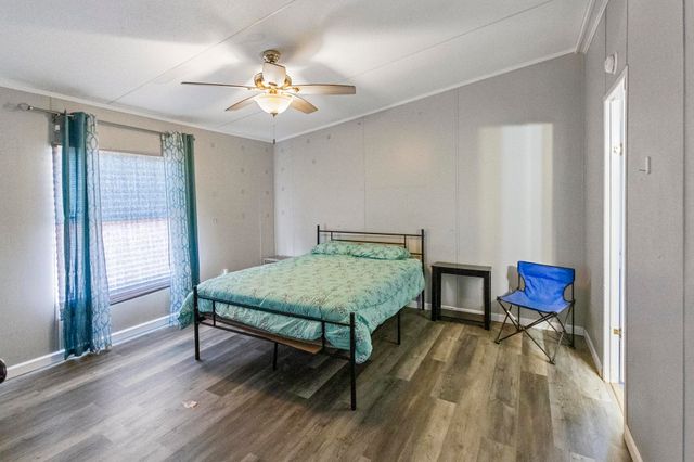 313 Hogan Lane, Whitesboro, TX 76273