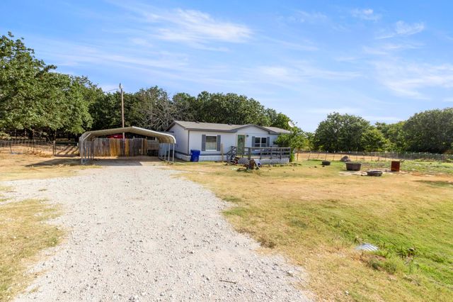 313 Hogan Lane, Whitesboro, TX 76273