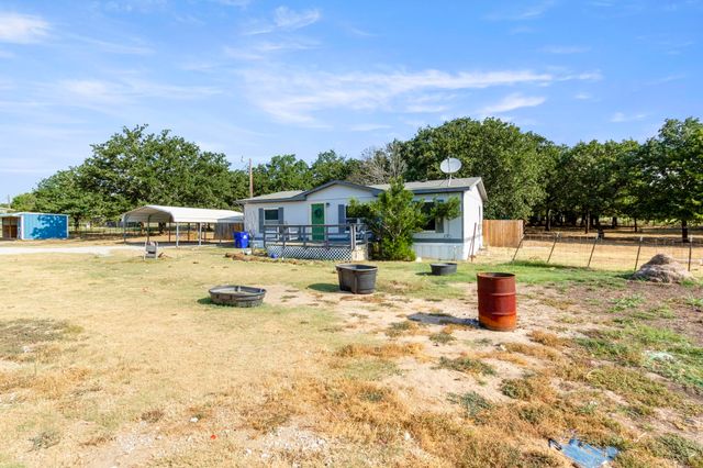 313 Hogan Lane, Whitesboro, TX 76273