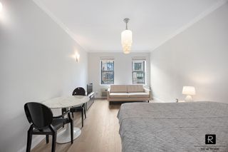 330 E 83rd St Apt 5C, New York City, NY 10028