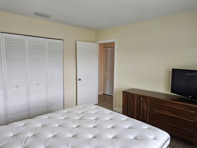 3304 MCDILL ROAD, Bradenton, FL 34207