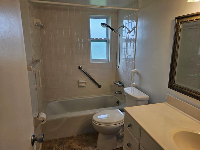 3304 MCDILL ROAD, Bradenton, FL 34207