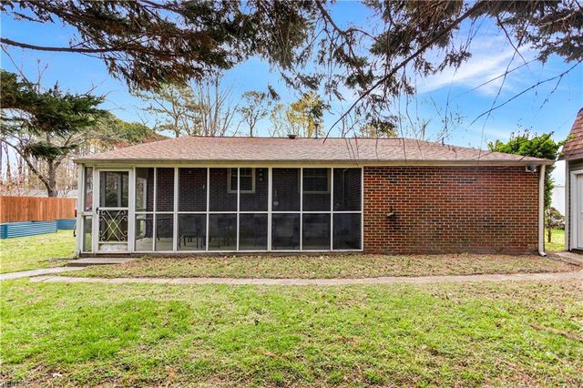 615 Page DR, Hampton, VA 23669