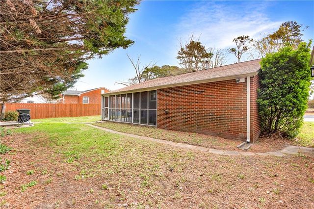 615 Page DR, Hampton, VA 23669