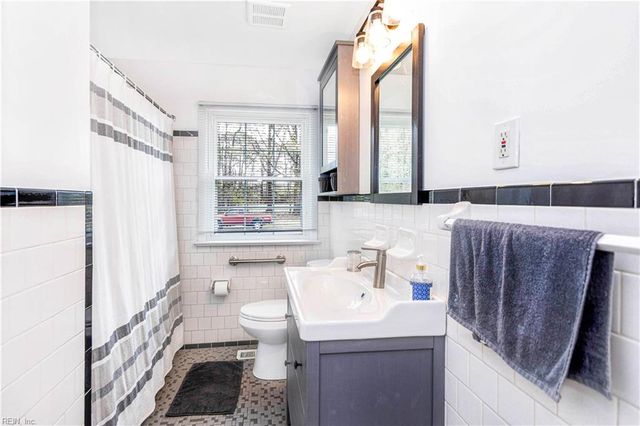 615 Page DR, Hampton, VA 23669