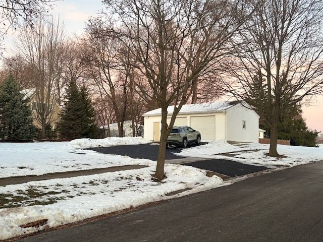 113 Orchard Street, Round Lake, IL 60073