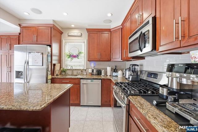 2 6th Street, Ridgefield Park, NJ 07660