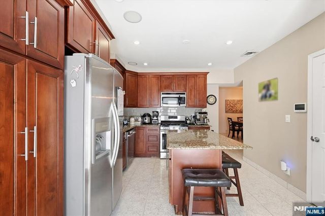 2 6th Street, Ridgefield Park, NJ 07660