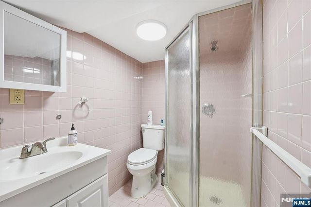 2 6th Street, Ridgefield Park, NJ 07660