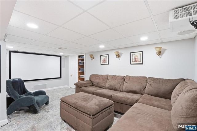 2 6th Street, Ridgefield Park, NJ 07660