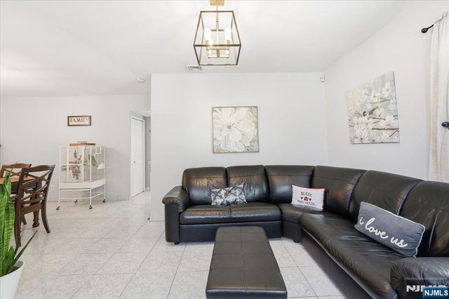 2 6th Street, Ridgefield Park, NJ 07660