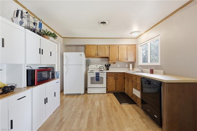 2912 Cessna DR, Virginia Beach, VA 23452