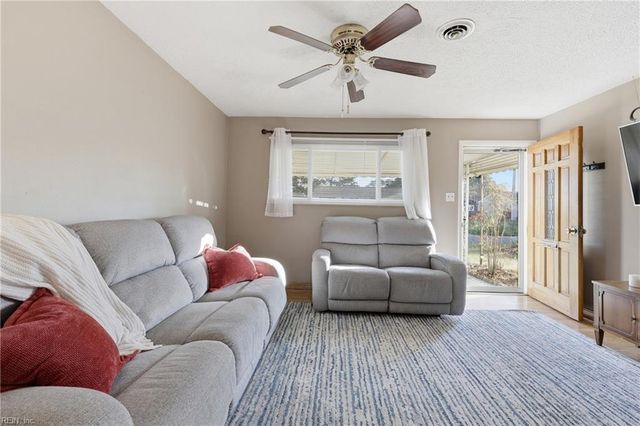 2912 Cessna DR, Virginia Beach, VA 23452