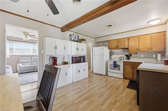 2912 Cessna DR, Virginia Beach, VA 23452