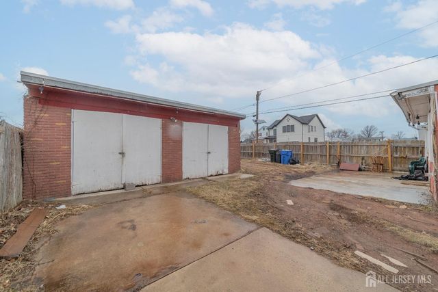73 Daniel Street, Port Reading, NJ 07064