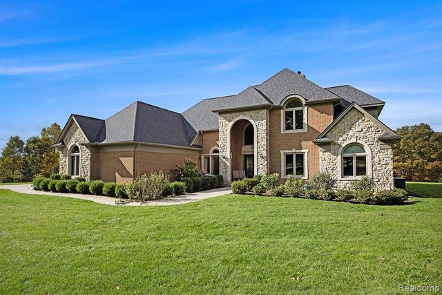 3880 Olde Farm Lane, Ortonville, MI 48462