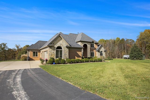 3880 Olde Farm Lane, Ortonville, MI 48462