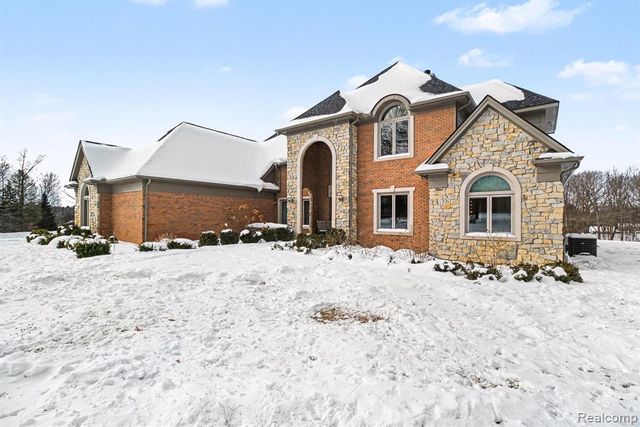 3880 Olde Farm Lane, Ortonville, MI 48462