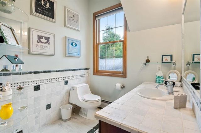 251 Pratt Bridge Road, Jamaica, VT 05343