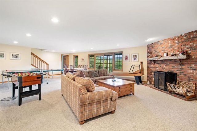 251 Pratt Bridge Road, Jamaica, VT 05343