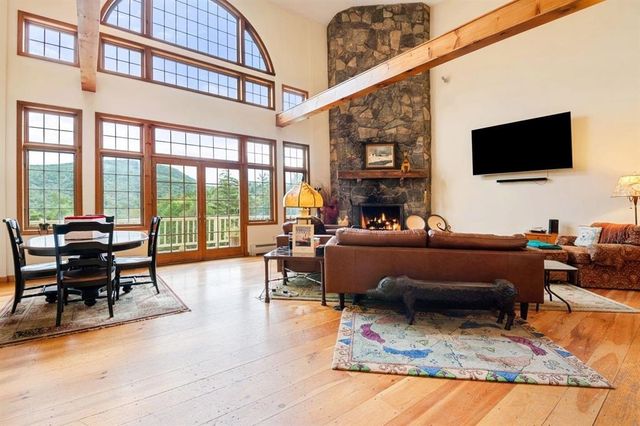 251 Pratt Bridge Road, Jamaica, VT 05343