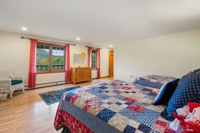 251 Pratt Bridge Road, Jamaica, VT 05343
