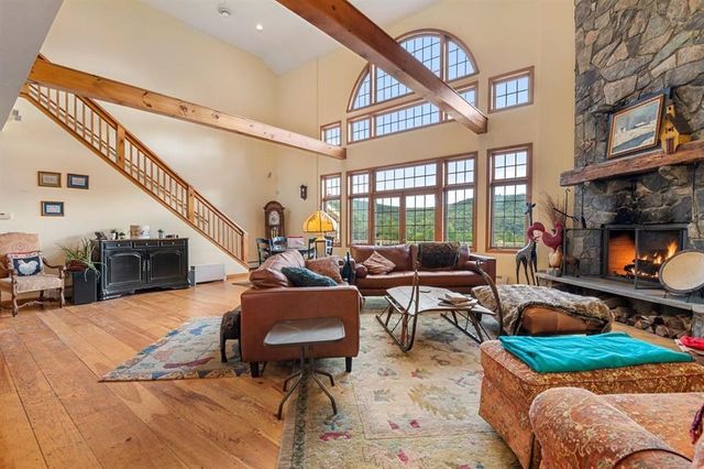 251 Pratt Bridge Road, Jamaica, VT 05343