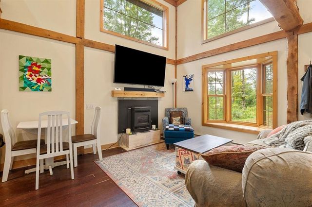 251 Pratt Bridge Road, Jamaica, VT 05343