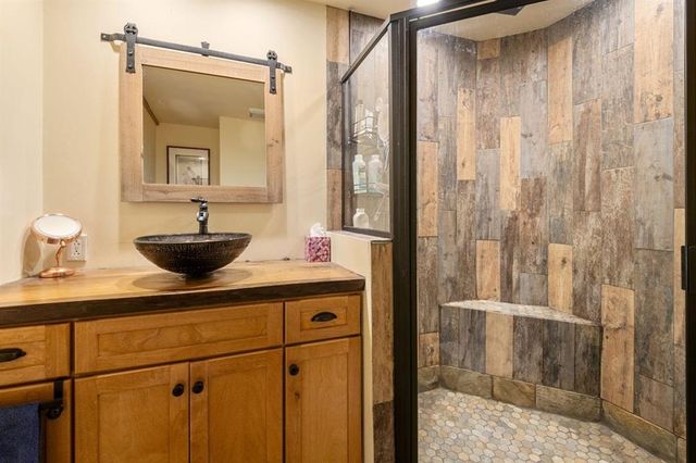 251 Pratt Bridge Road, Jamaica, VT 05343