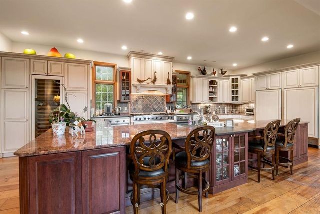 251 Pratt Bridge Road, Jamaica, VT 05343