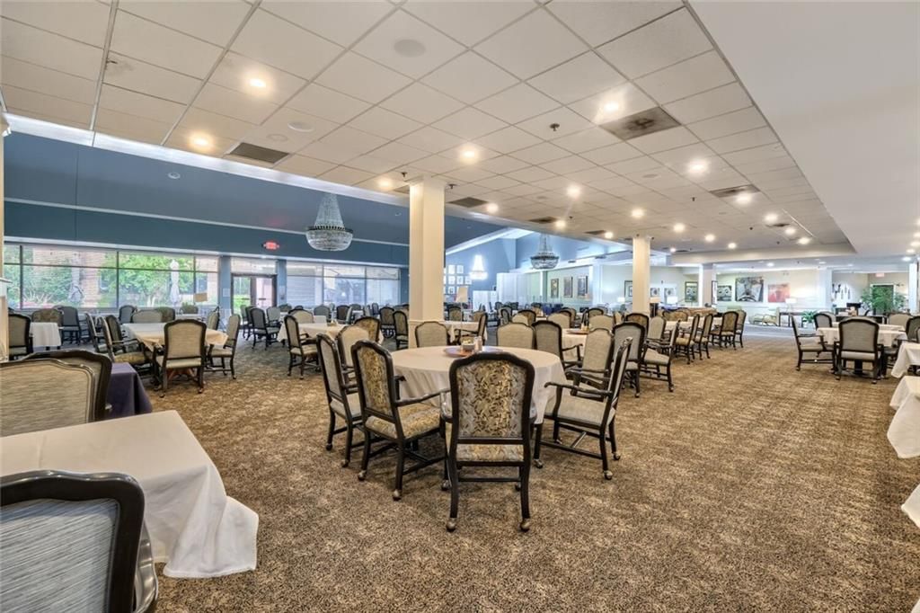 Image 24 of property listing at 1800 Clairmont Lake 218, Decatur, GA 30033