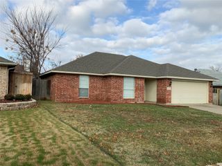 7449 Ashcroft Circle, Fort Worth, TX 76120