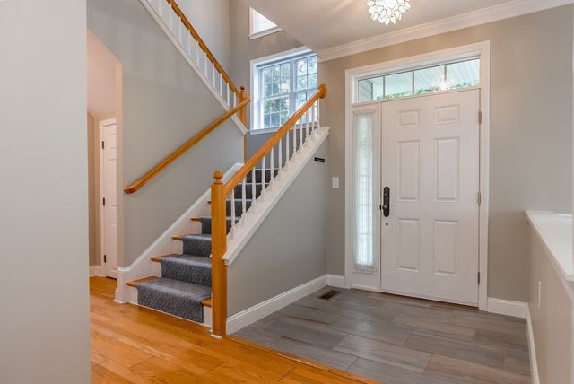 432 Boxwood Ln 432, Clinton, MA 01510