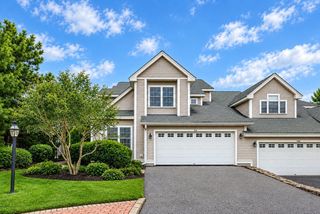 432 Boxwood Ln 432, Clinton, MA 01510