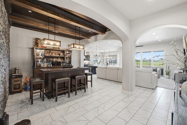 3612 Gold King Place Circle, Dinuba, CA 93618