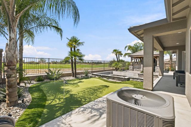3612 Gold King Place Circle, Dinuba, CA 93618
