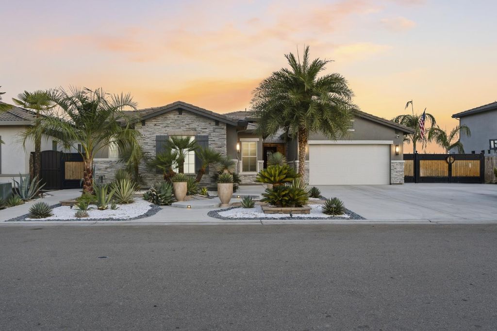 3612 Gold King Place Circle, Dinuba, CA 93618