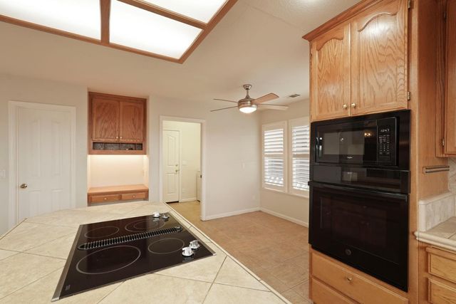 14055 Bluff Dr, Lockeford, CA 95237