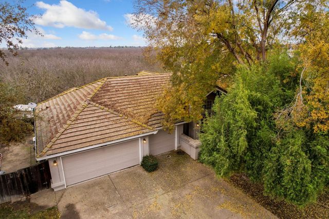 14055 Bluff Dr, Lockeford, CA 95237