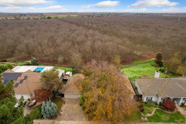 14055 Bluff Dr, Lockeford, CA 95237