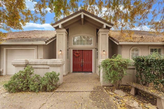 14055 Bluff Dr, Lockeford, CA 95237