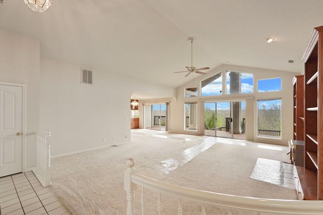 14055 Bluff Dr, Lockeford, CA 95237