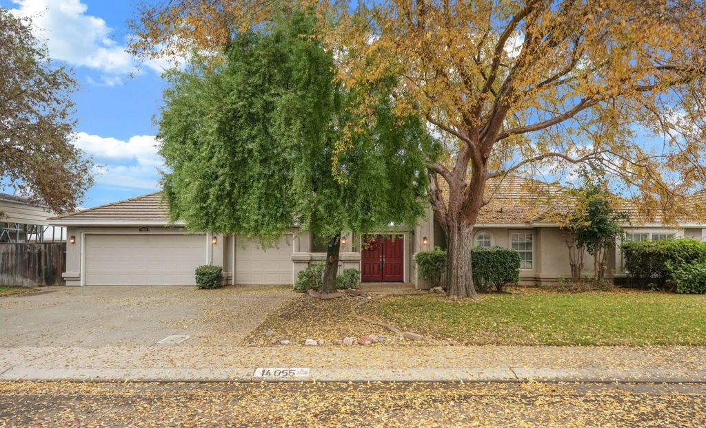 14055 Bluff Dr, Lockeford, CA 95237