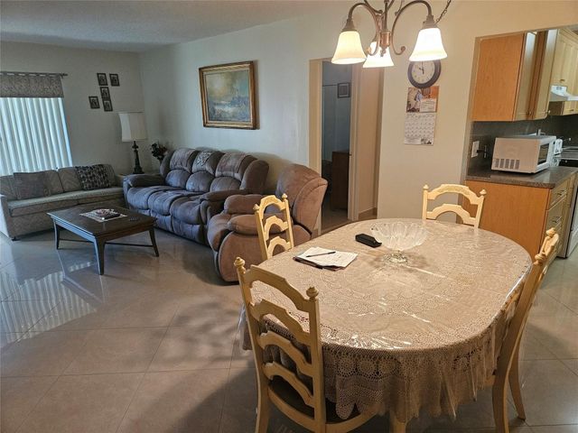 959 SE 2nd Avenue 117, Deerfield Beach, FL 33441