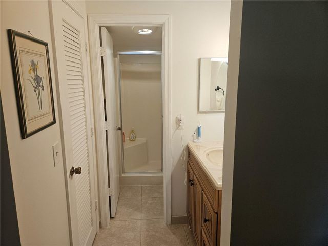 959 SE 2nd Avenue 117, Deerfield Beach, FL 33441