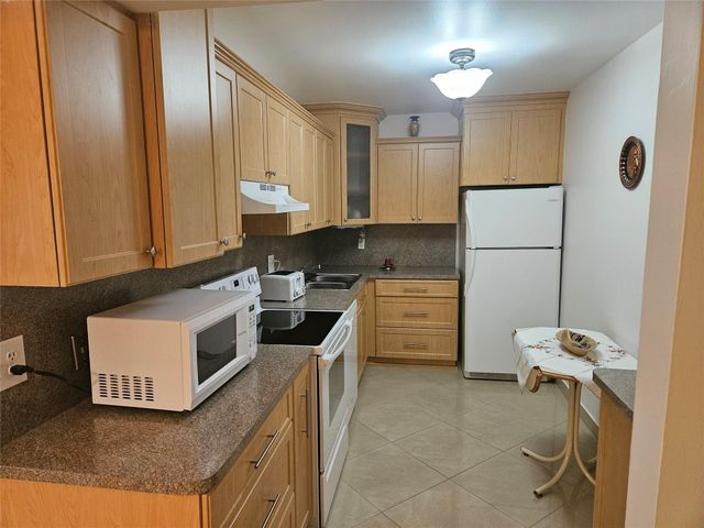 959 SE 2nd Avenue 117, Deerfield Beach, FL 33441