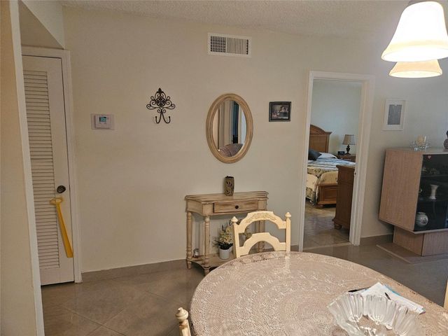 959 SE 2nd Avenue 117, Deerfield Beach, FL 33441