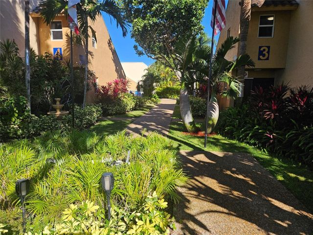 959 SE 2nd Avenue 117, Deerfield Beach, FL 33441