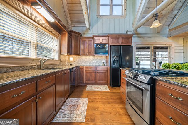 266 Slayton Gap Trail, Cleveland, GA 30528