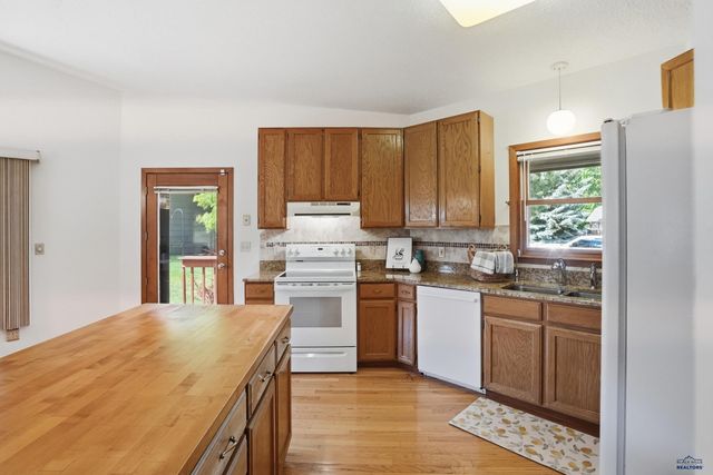 3606 MEADOWBROOK DR, Rapid City, SD 57702